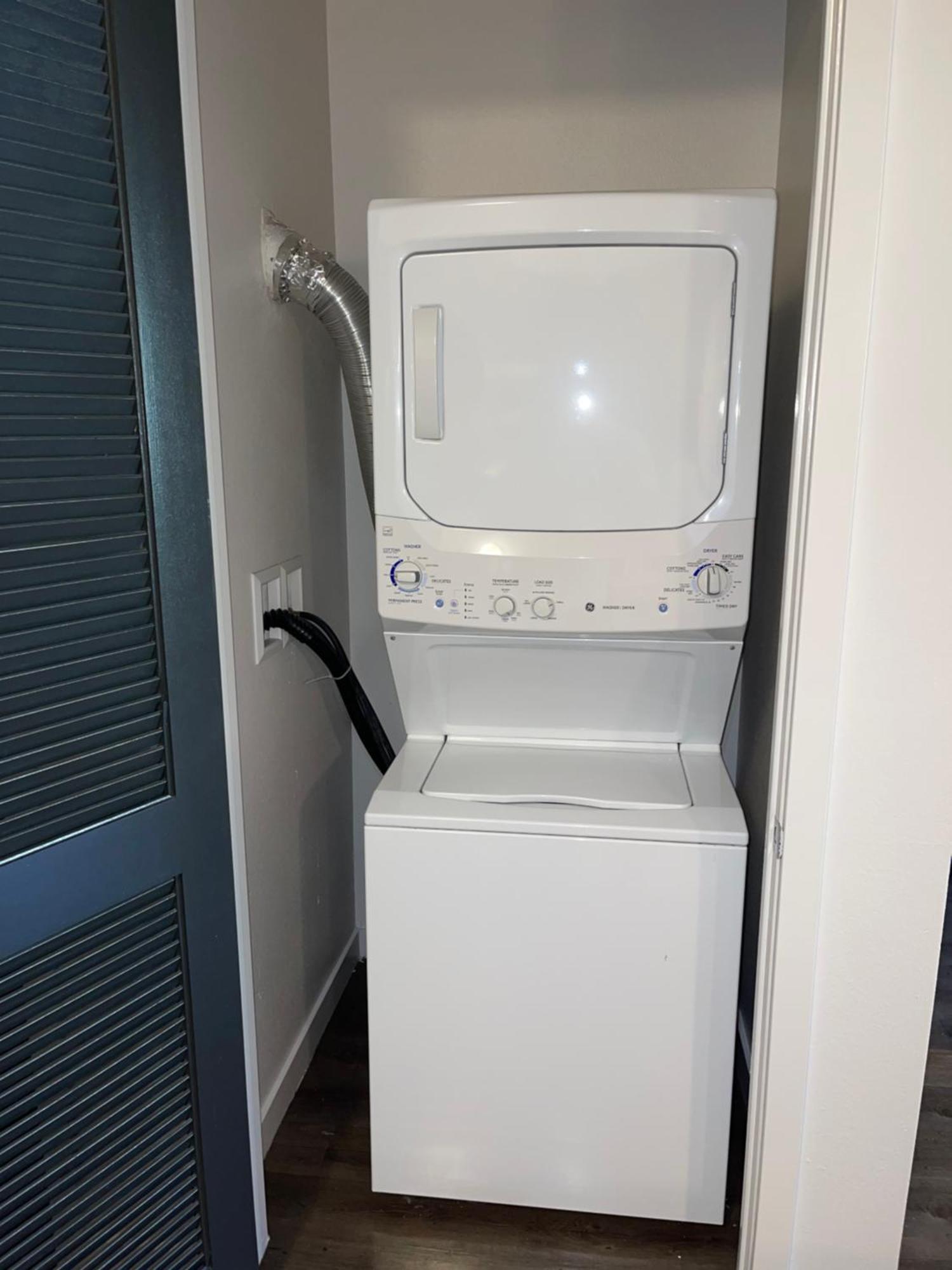 Luxury Designed 2 Bedrooms Part In Woodland Hills Ca Aparthotel Los Angeles